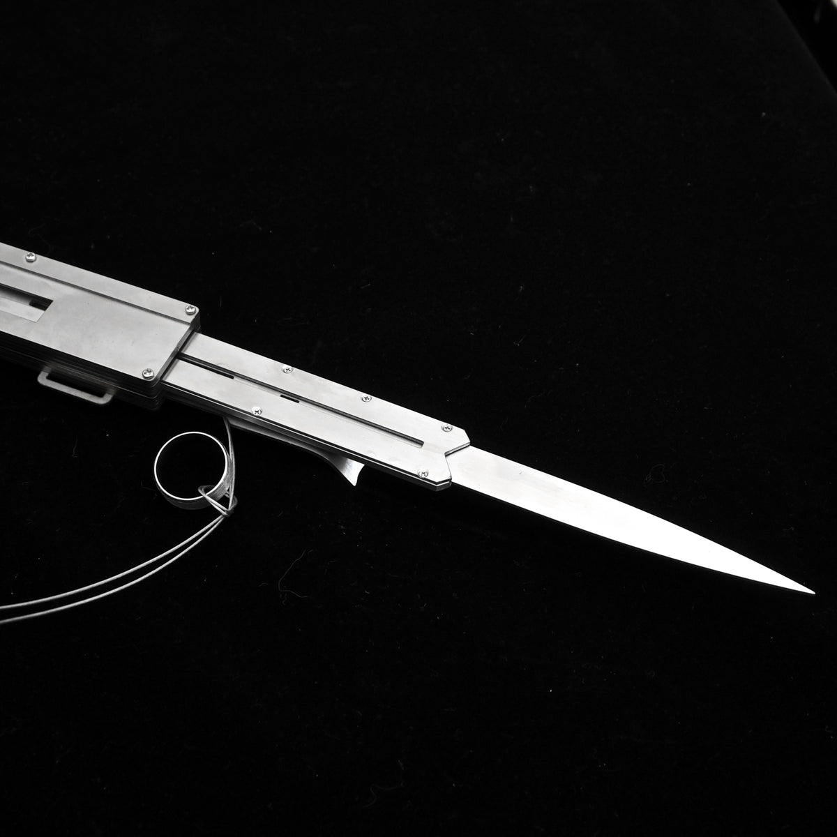 Realhiddenblade Ezio Hidden Blade - Metal Cosplay Replica - cosplay prop