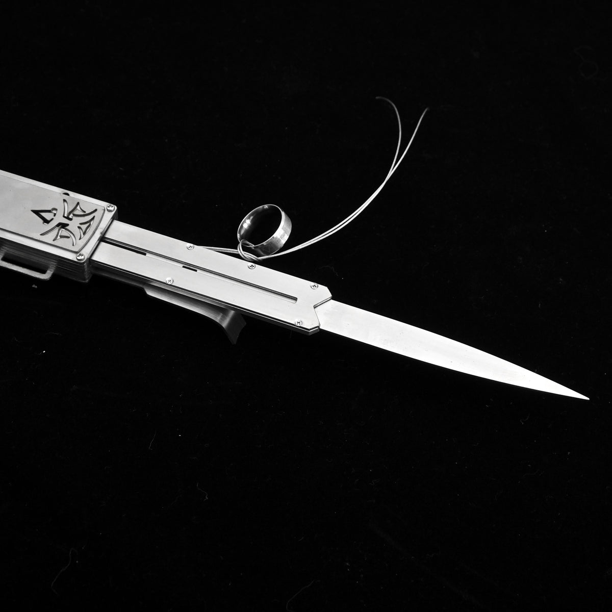 Realhiddenblade Altaïr Hidden Blade - Metal Replica - cosplay prop