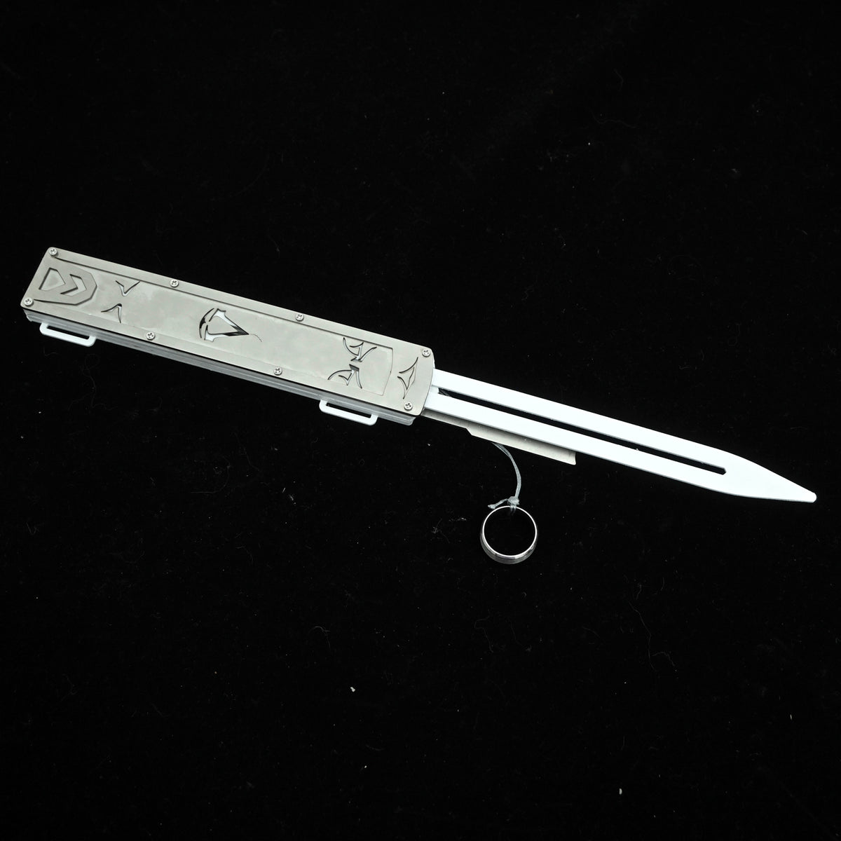 Realhiddenblade Altaïr Hidden Blade - Handmade Plastic Prop - cosplay prop