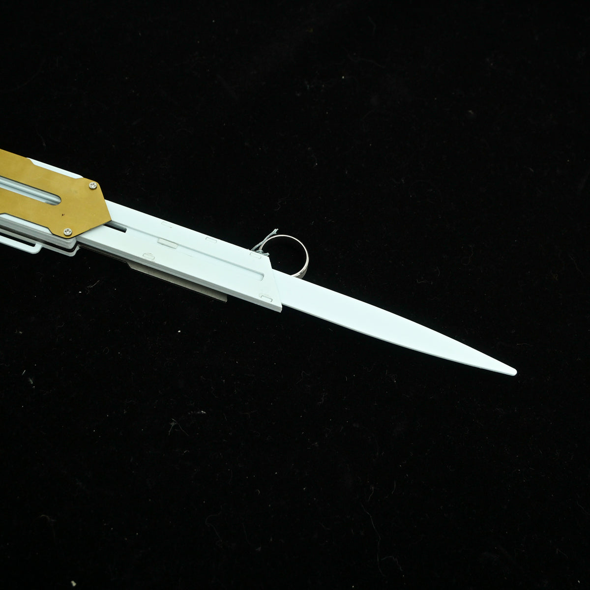 Realhiddenblade Syndicate Hidden Blade - Plastic Cosplay Prop - cosplay prop