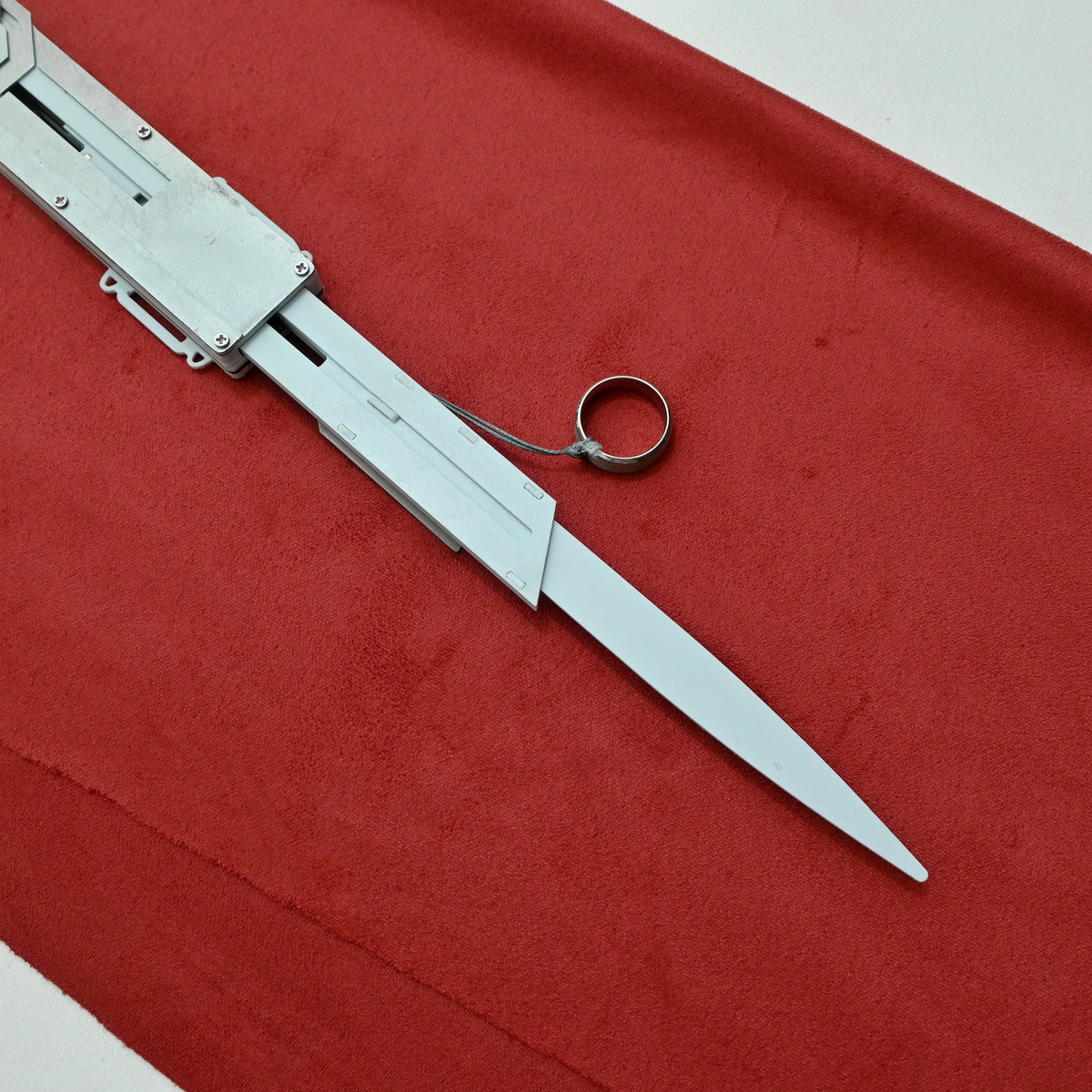 Realhiddenblade Ezio Hidden Blade - Plastic Cosplay Prop